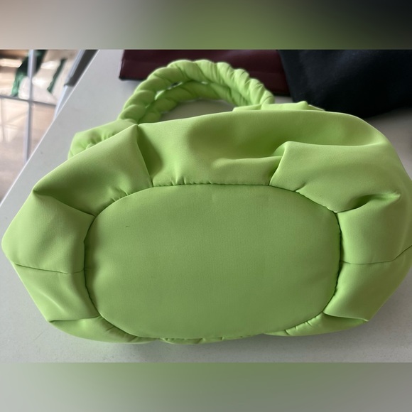 STAUD Stella Bag in Pistachio NWOT - Picture 4 of 9